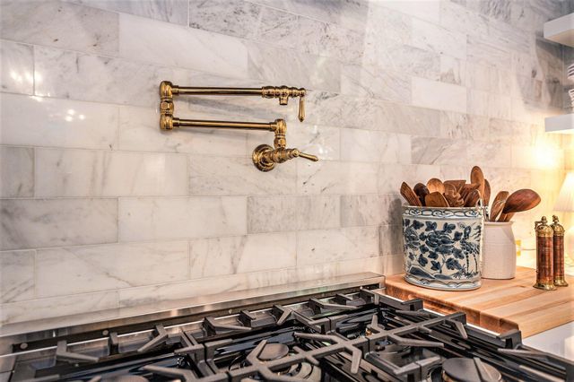 3593 Henrietta Hartford Road, Mount Pleasant, SC 29466