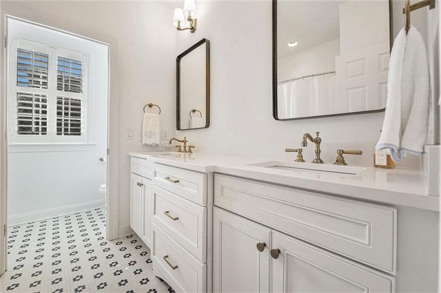 3593 Henrietta Hartford Road, Mount Pleasant, SC 29466