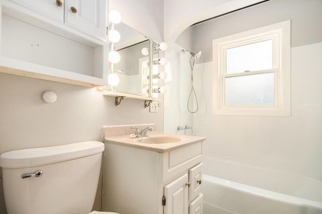 2461 Wyoming Avenue SW, Wyoming, MI 49519