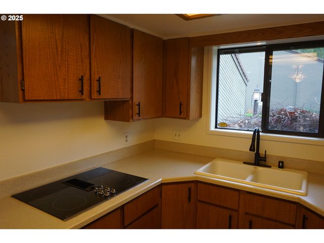 13819 Nw 10TH Ct F, Vancouver, WA 98685