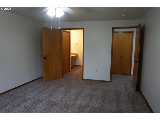 13819 Nw 10TH Ct F, Vancouver, WA 98685