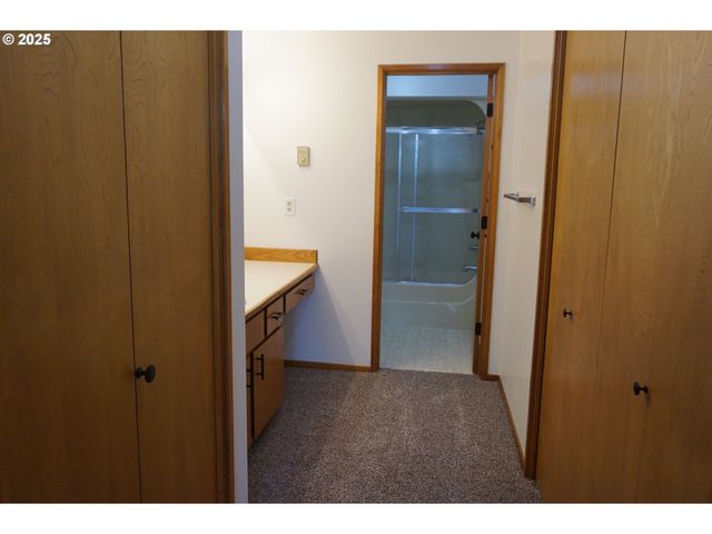 13819 Nw 10TH Ct F, Vancouver, WA 98685