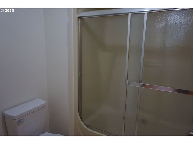 13819 Nw 10TH Ct F, Vancouver, WA 98685