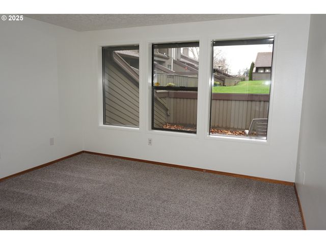 13819 Nw 10TH Ct F, Vancouver, WA 98685