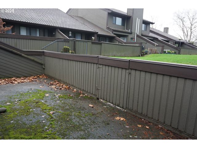 13819 Nw 10TH Ct F, Vancouver, WA 98685