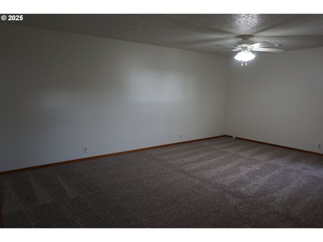 13819 Nw 10TH Ct F, Vancouver, WA 98685