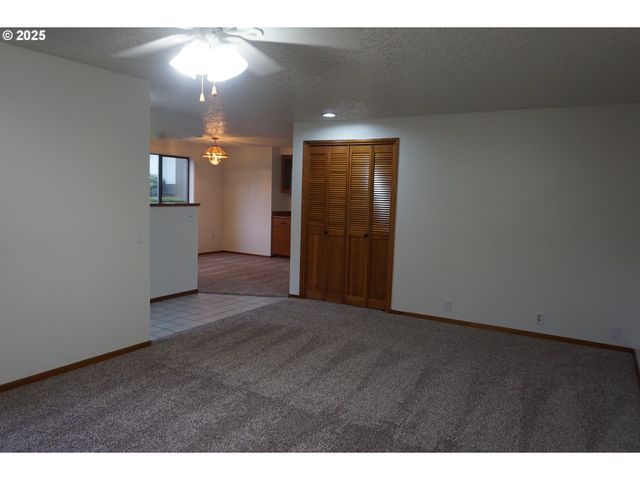 13819 Nw 10TH Ct F, Vancouver, WA 98685