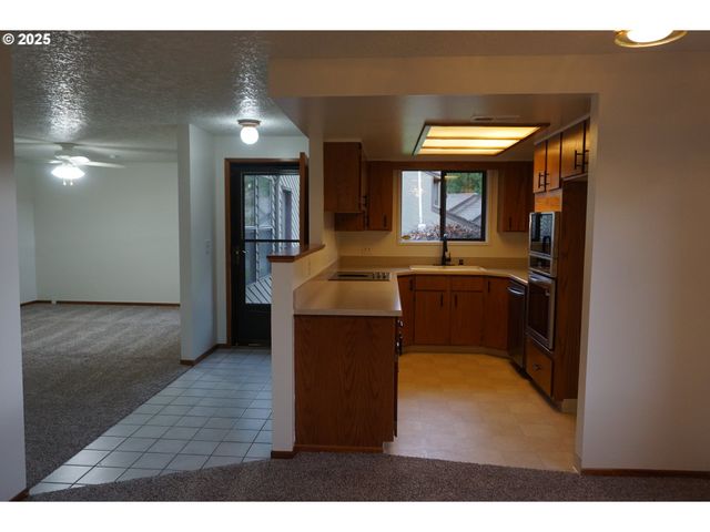 13819 Nw 10TH Ct F, Vancouver, WA 98685