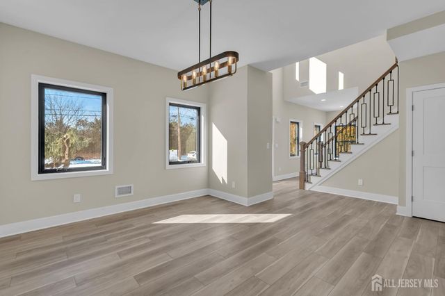 36 Wickley Avenue, Piscataway, NJ 08854