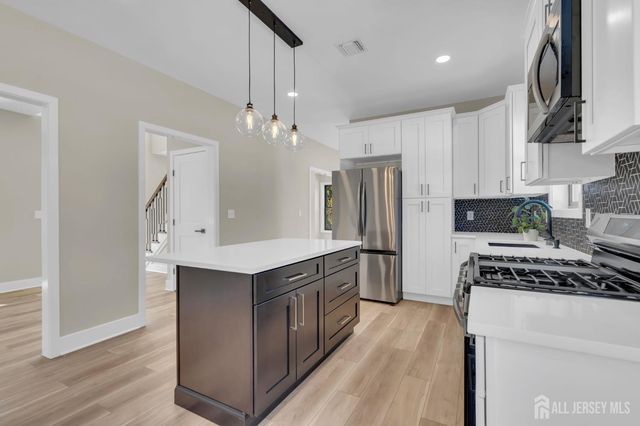 36 Wickley Avenue, Piscataway, NJ 08854