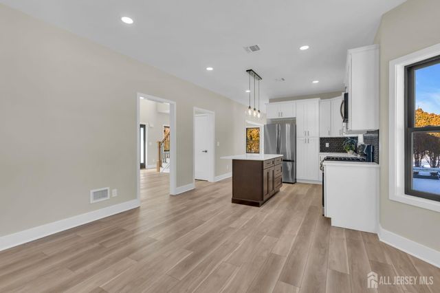 36 Wickley Avenue, Piscataway, NJ 08854