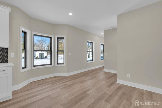 36 Wickley Avenue, Piscataway, NJ 08854