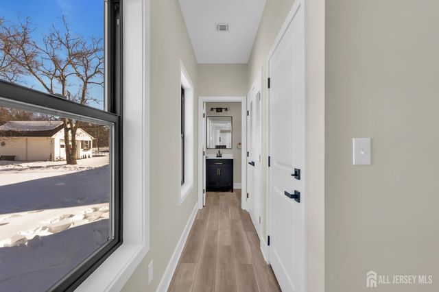 36 Wickley Avenue, Piscataway, NJ 08854