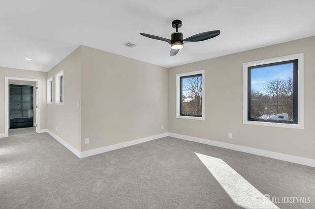 36 Wickley Avenue, Piscataway, NJ 08854