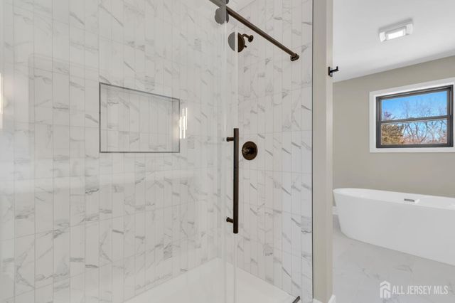 36 Wickley Avenue, Piscataway, NJ 08854