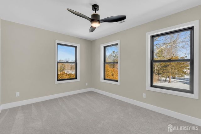 36 Wickley Avenue, Piscataway, NJ 08854