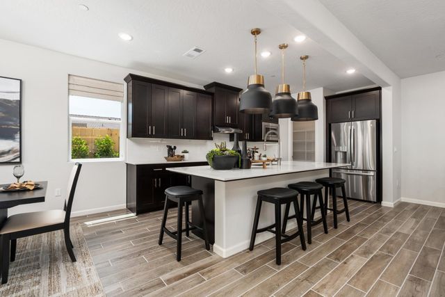 844 Solar Lane, Clovis, CA 93619