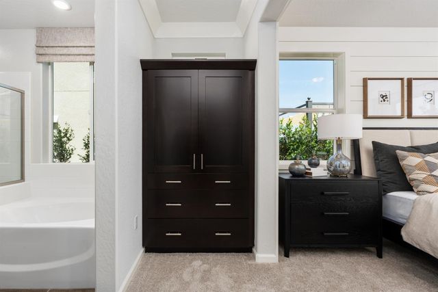 844 Solar Lane, Clovis, CA 93619