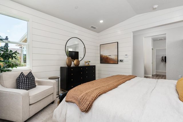 844 Solar Lane, Clovis, CA 93619
