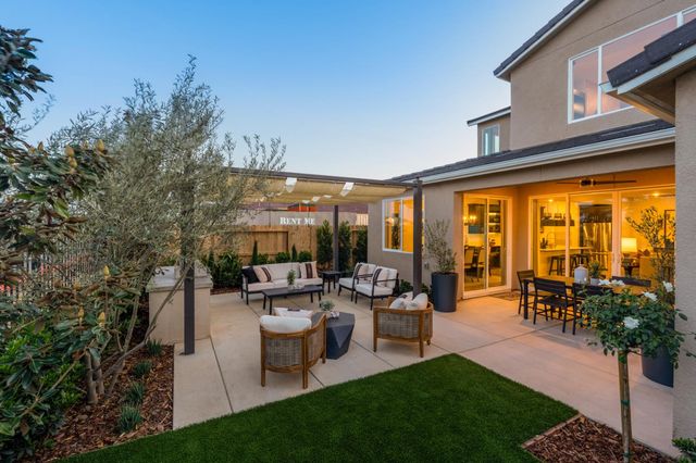 844 Solar Lane, Clovis, CA 93619
