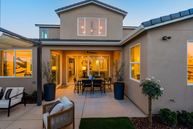 844 Solar Lane, Clovis, CA 93619