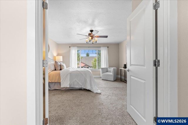 1700 Webb Lake Dr NE, Silverton, OR 97381