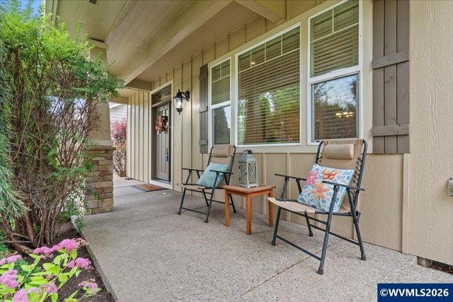 1700 Webb Lake Dr NE, Silverton, OR 97381