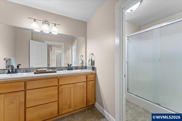 1700 Webb Lake Dr NE, Silverton, OR 97381