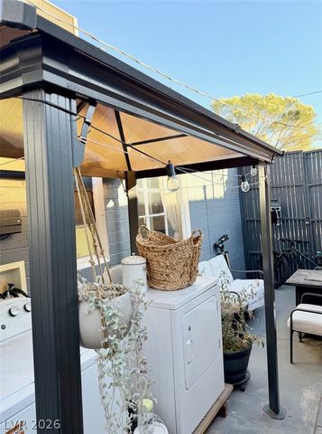 1622 Thelma Lane, Las Vegas, NV 89104