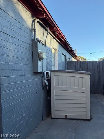 1622 Thelma Lane, Las Vegas, NV 89104