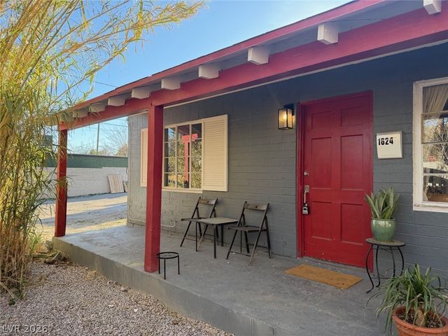 1622 Thelma Lane, Las Vegas, NV 89104