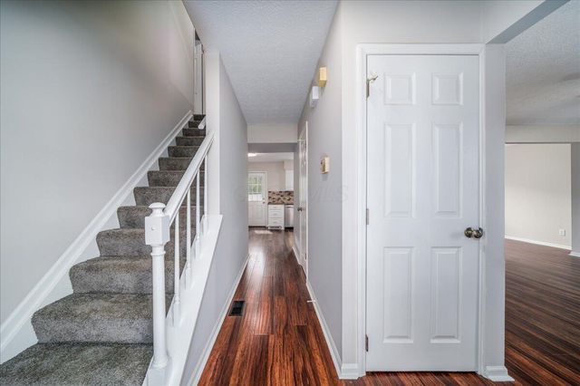 199 Spicewood Lane, Powell, OH 43065