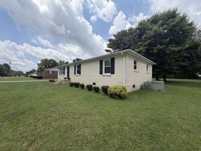 835 Anthony Ave, Smithville, TN 37166