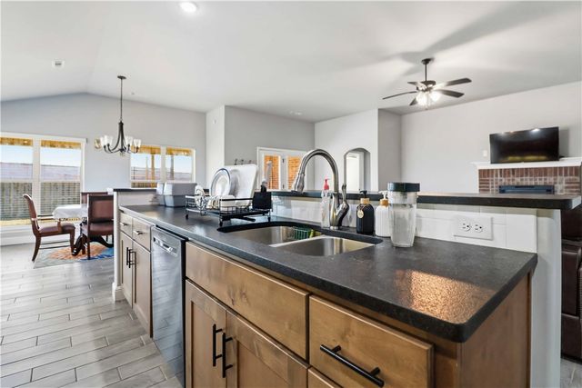 2401 Armstrong Lane, Pea Ridge, AR 72751