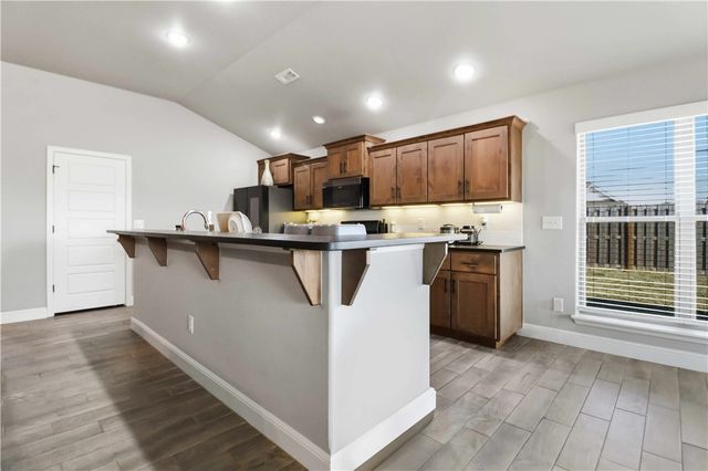 2401 Armstrong Lane, Pea Ridge, AR 72751