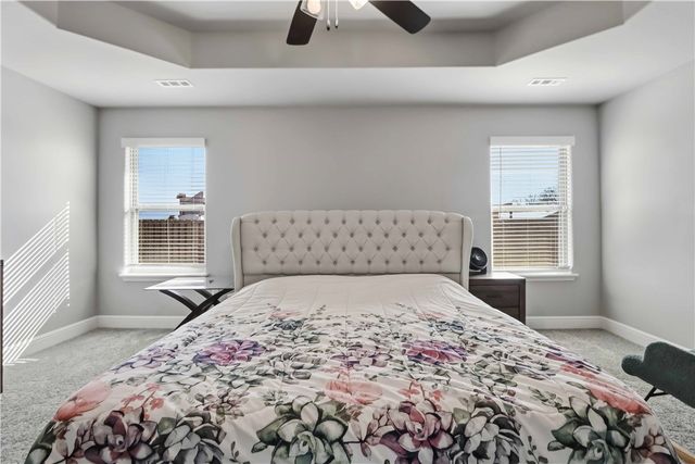 2401 Armstrong Lane, Pea Ridge, AR 72751