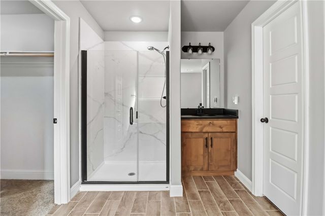 2401 Armstrong Lane, Pea Ridge, AR 72751