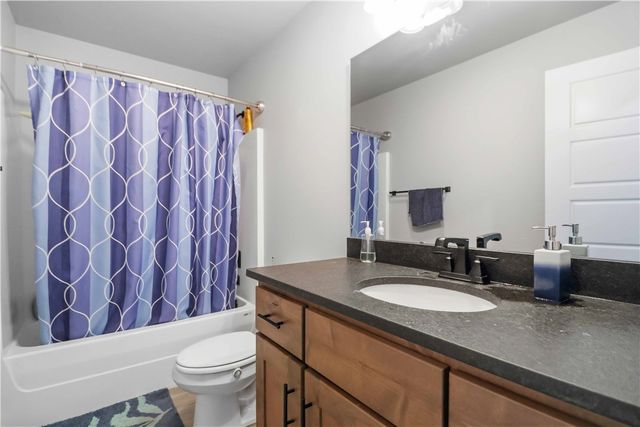 2401 Armstrong Lane, Pea Ridge, AR 72751