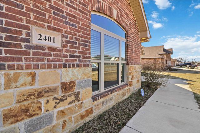 2401 Armstrong Lane, Pea Ridge, AR 72751