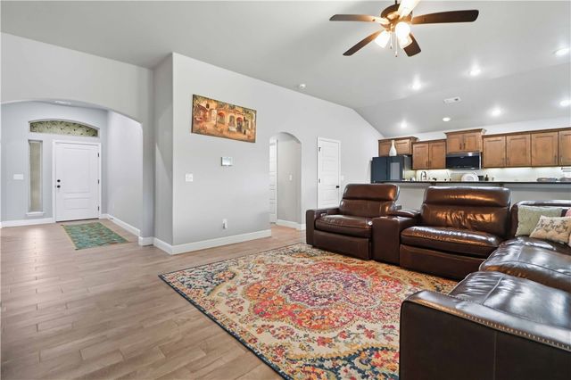 2401 Armstrong Lane, Pea Ridge, AR 72751