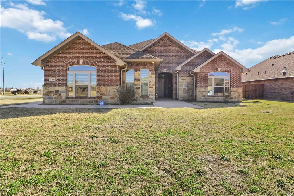 2401 Armstrong Lane, Pea Ridge, AR 72751