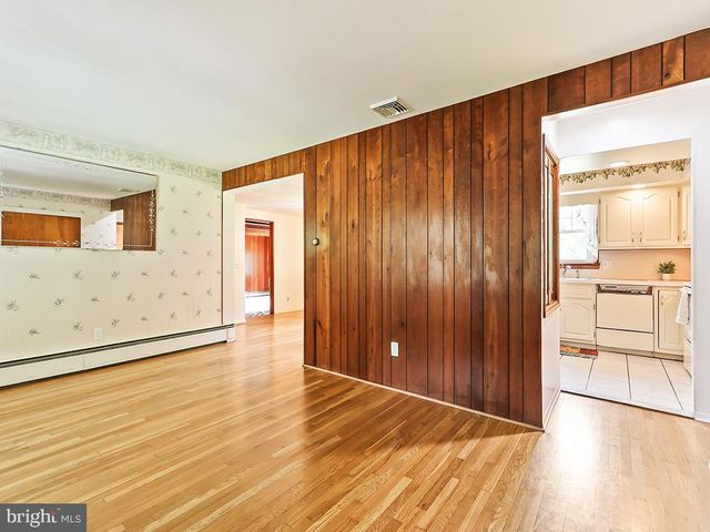 929 CREAMERY RD, Newtown, PA 18940