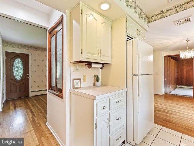 929 CREAMERY RD, Newtown, PA 18940