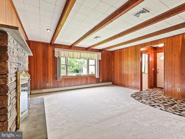 929 CREAMERY RD, Newtown, PA 18940