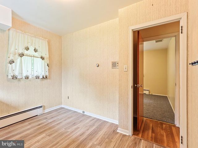 929 CREAMERY RD, Newtown, PA 18940