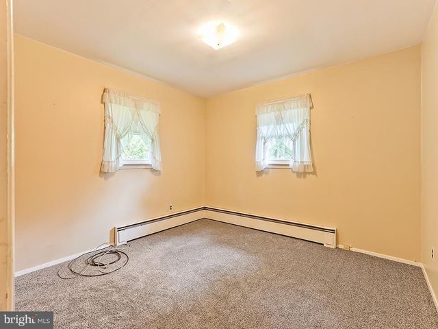 929 CREAMERY RD, Newtown, PA 18940