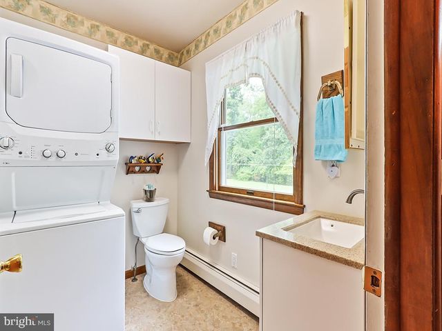 929 CREAMERY RD, Newtown, PA 18940