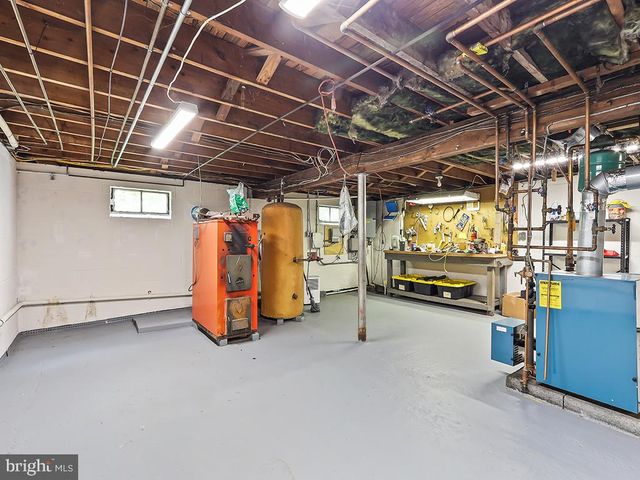 929 CREAMERY RD, Newtown, PA 18940