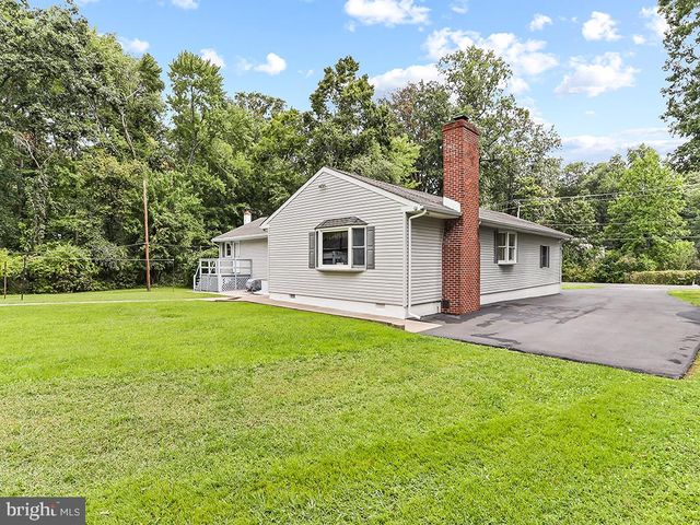 929 CREAMERY RD, Newtown, PA 18940