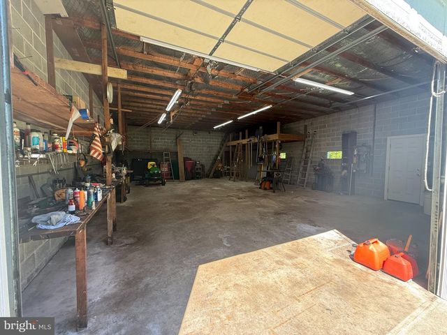 929 CREAMERY RD, Newtown, PA 18940
